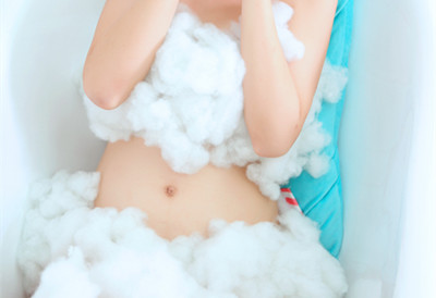 成都水中分娩需要多少钱？