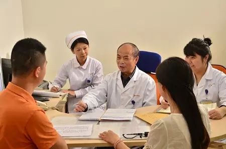 产检排队就像买春运火车票？只怪你没找对地方