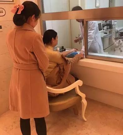 圣诞节送爱心-来自玛丽亚“家人”的温暖