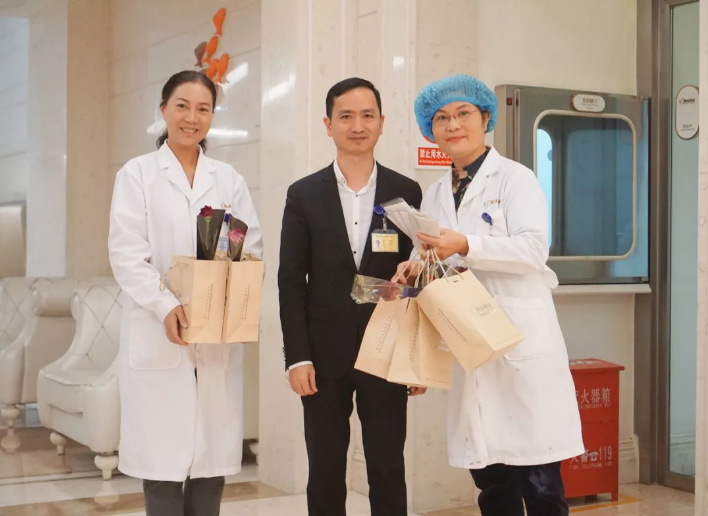 【快讯】“3.8女王节”玛丽亚医院领导慰问一线